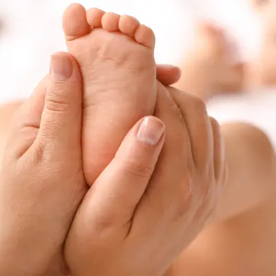 Pijat Bayi & Anak